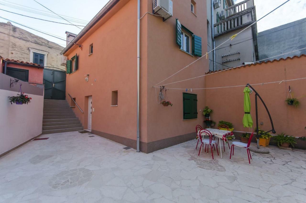 House Poets Street In Old Sibenik Vila Exterior foto